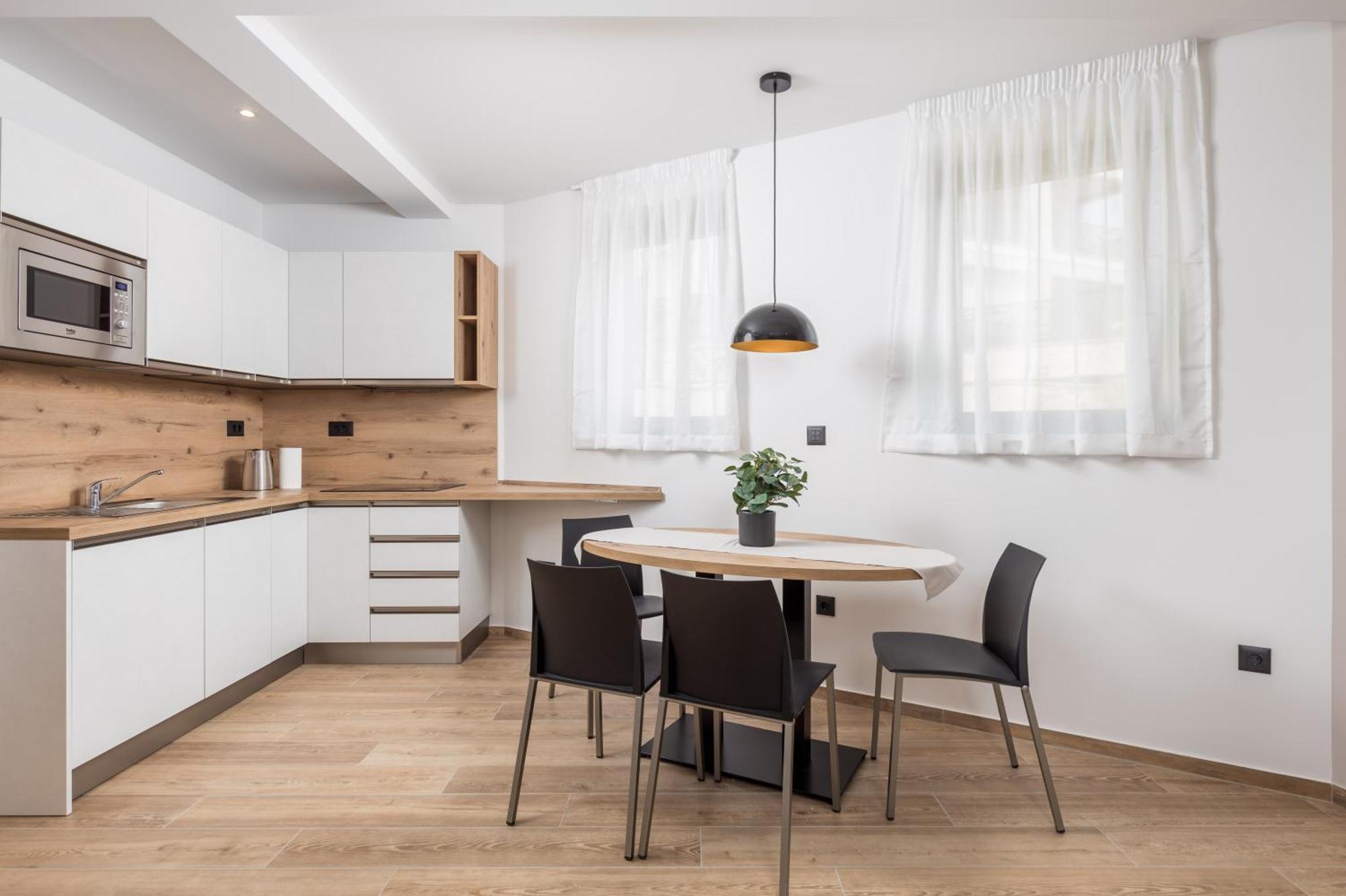 Belinda Apartments With Balcony & Private Parking Opatija Extérieur photo