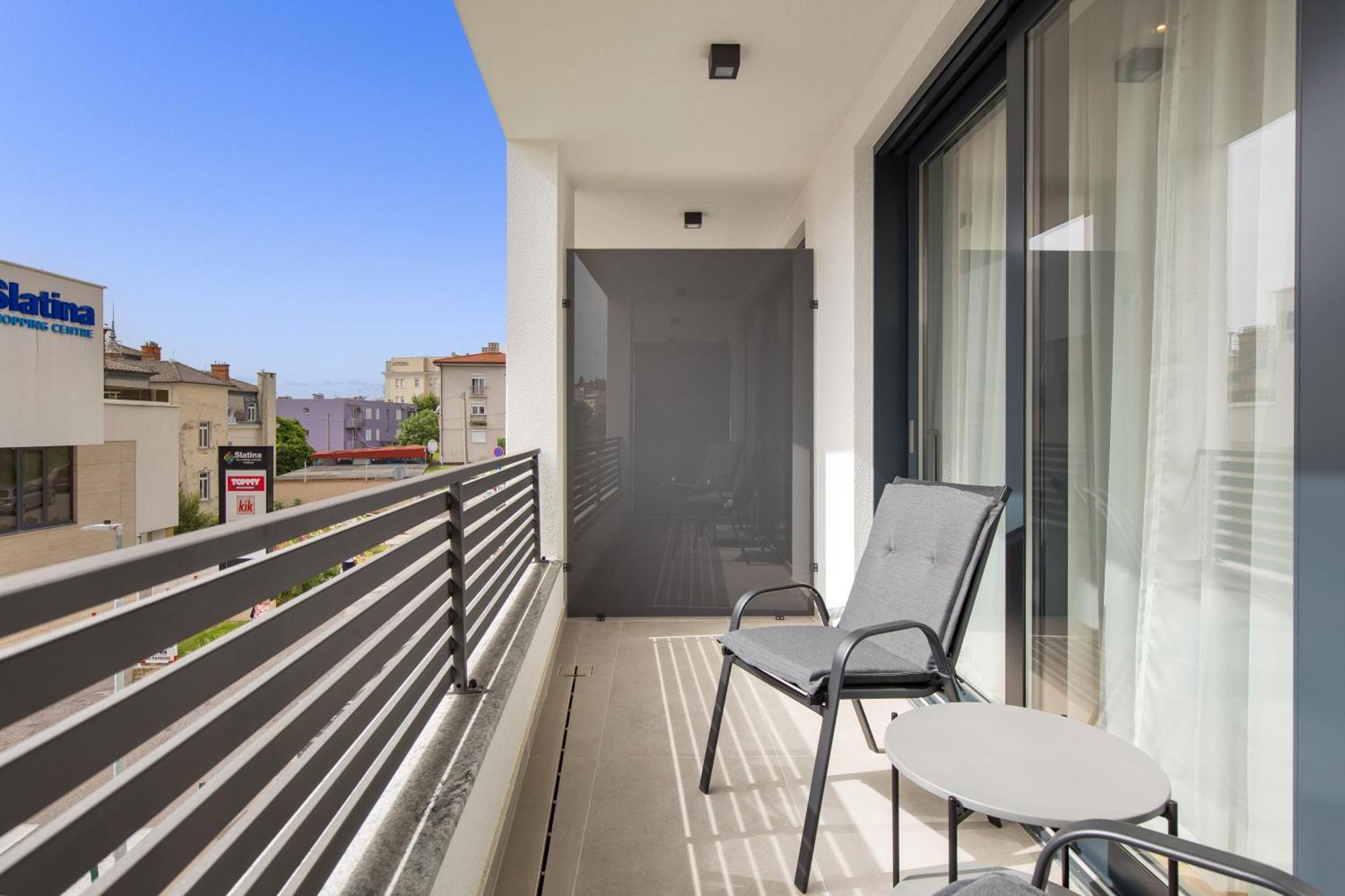 Belinda Apartments With Balcony & Private Parking Opatija Extérieur photo