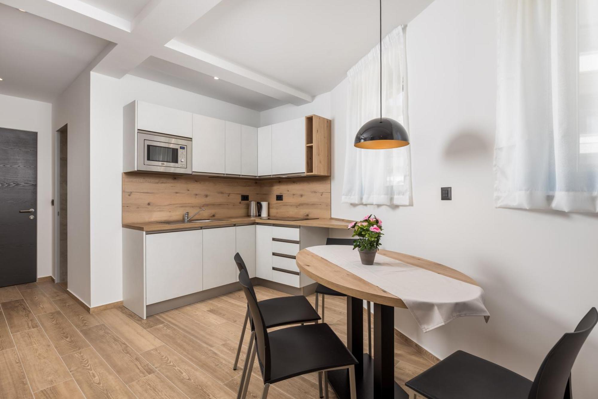 Belinda Apartments With Balcony & Private Parking Opatija Extérieur photo