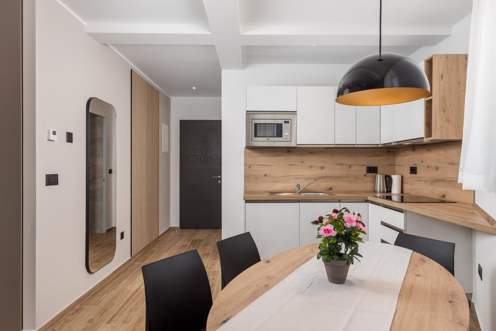 Belinda Apartments With Balcony & Private Parking Opatija Extérieur photo