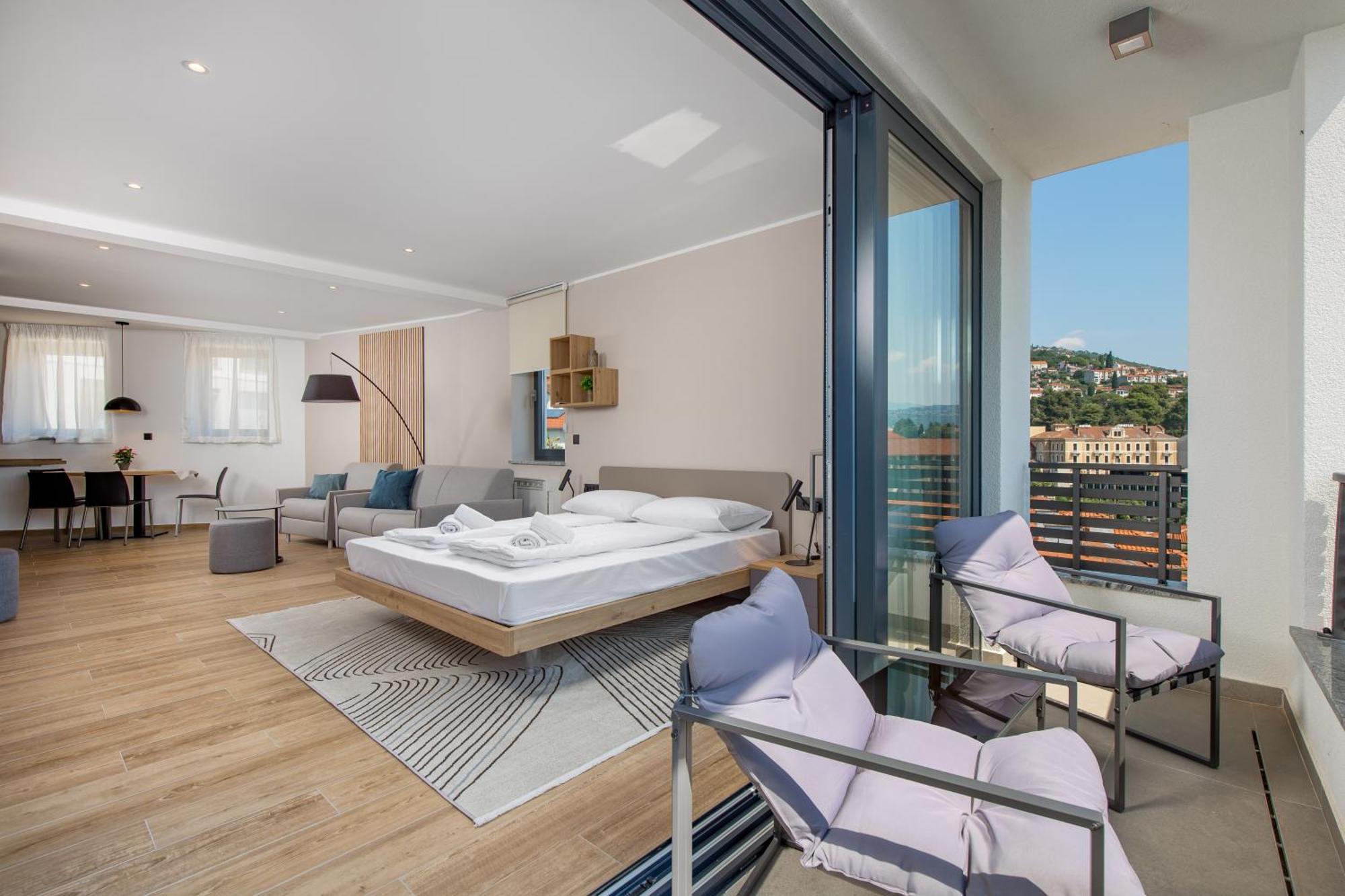 Belinda Apartments With Balcony & Private Parking Opatija Extérieur photo