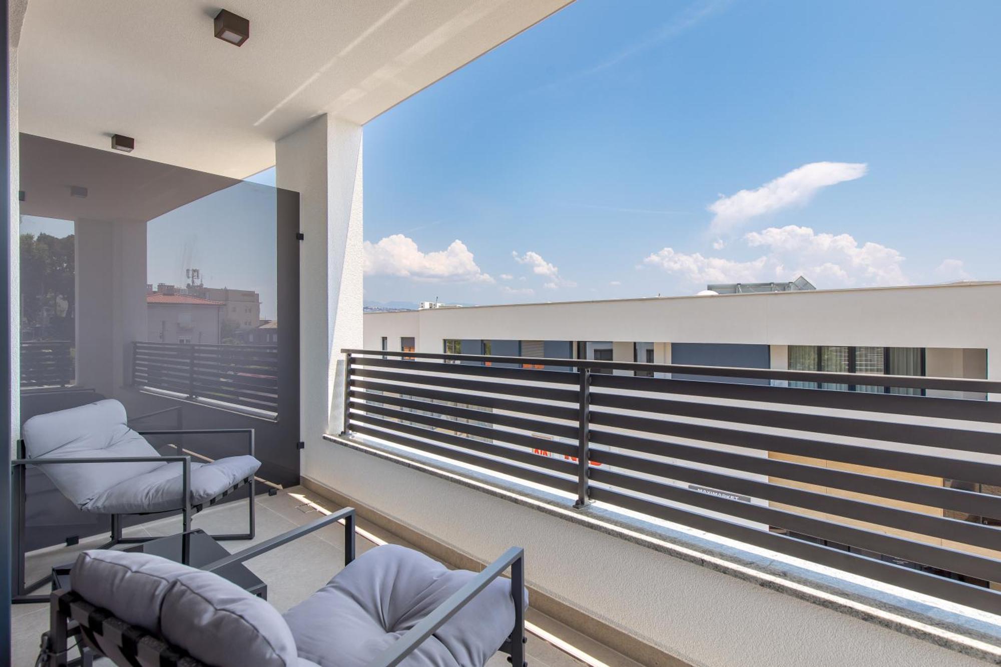 Belinda Apartments With Balcony & Private Parking Opatija Extérieur photo